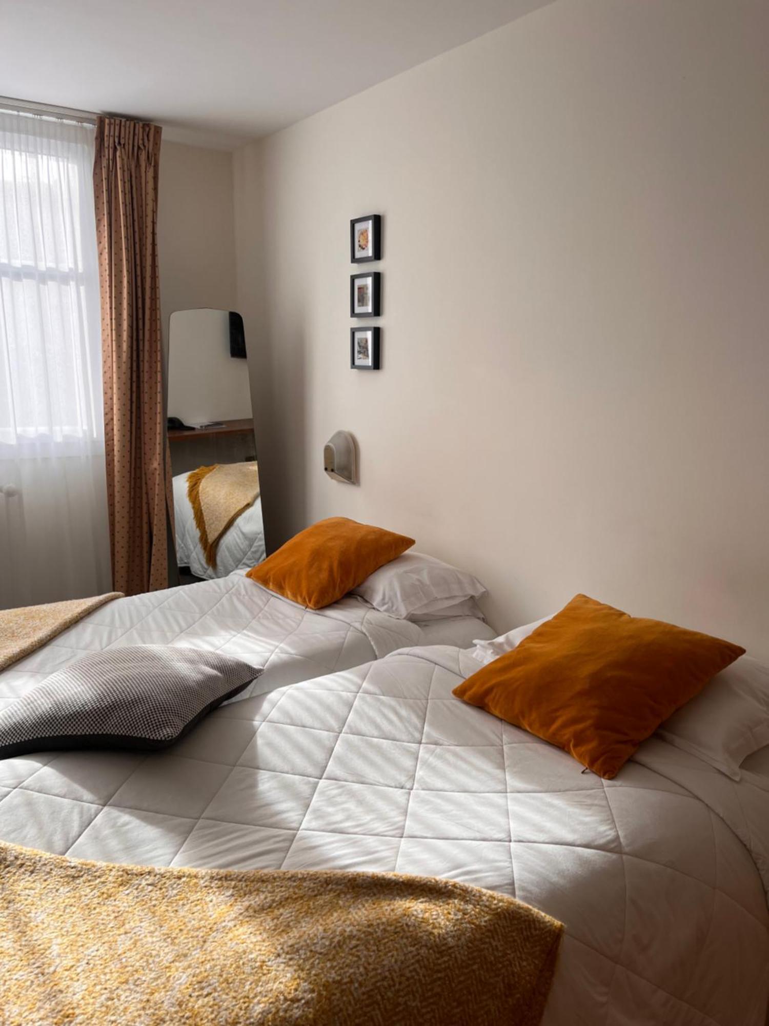 Le Temeraire Hotel Charolles Exterior photo