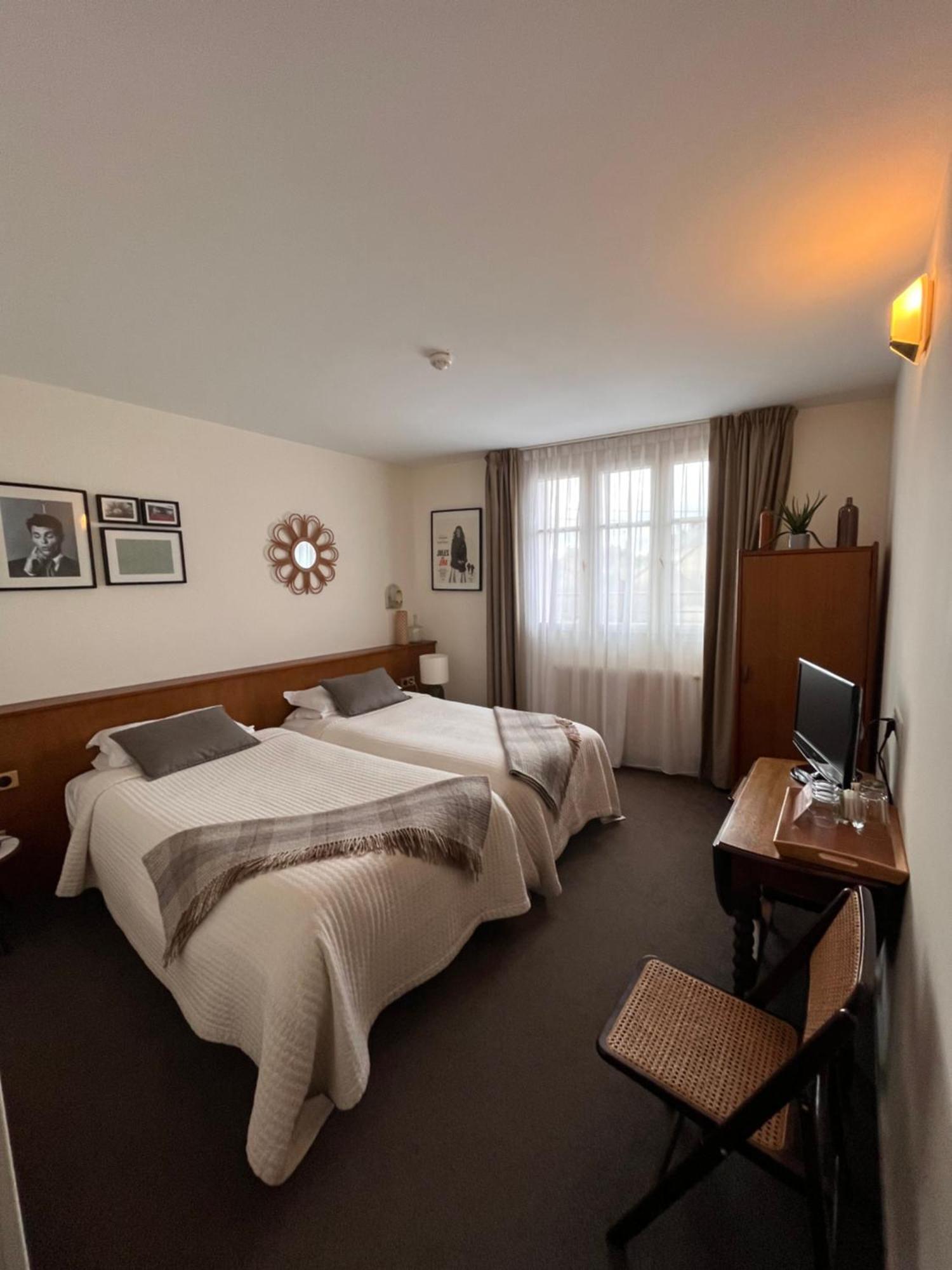 Le Temeraire Hotel Charolles Exterior photo